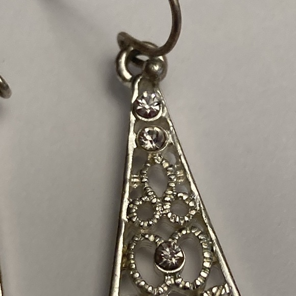 Silver Tone Metal Openwork Flower Floral Earrings - Picture 9 of 14